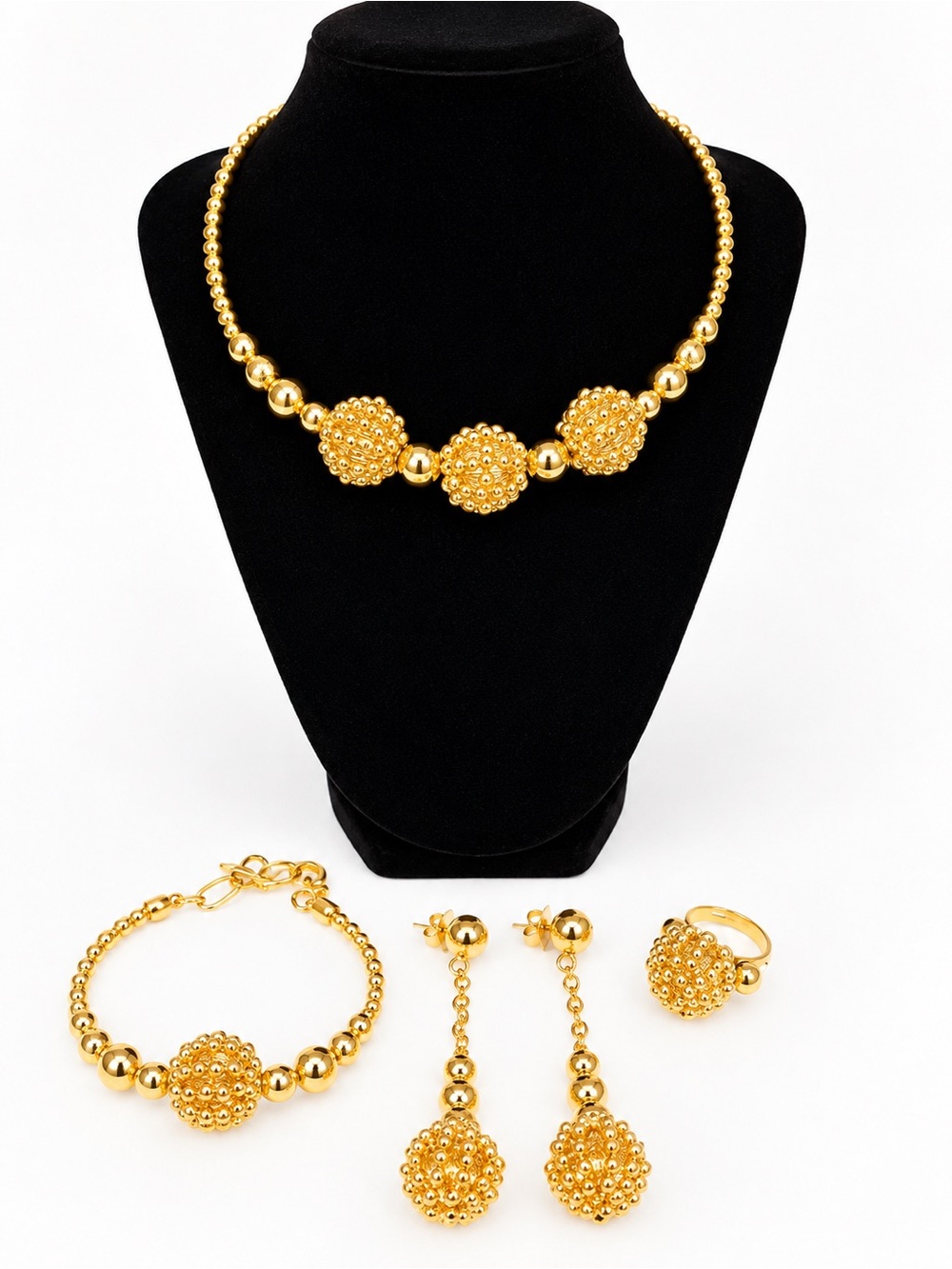 Jewelry set - Includes Necklace, Bracelet, Earrings & Ring